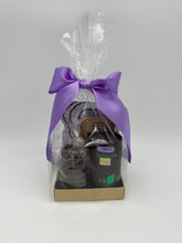 Load image into Gallery viewer, Small Classic Gift Stack
